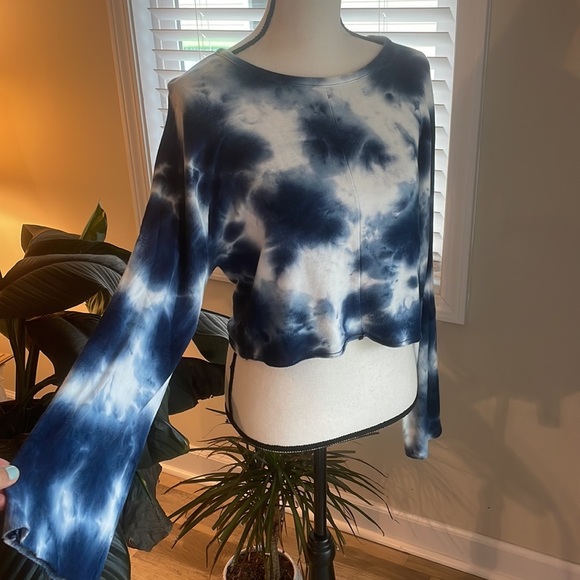 Soft and sexy american eagle tie dye crew neck long sleeve - Picture 1 of 4